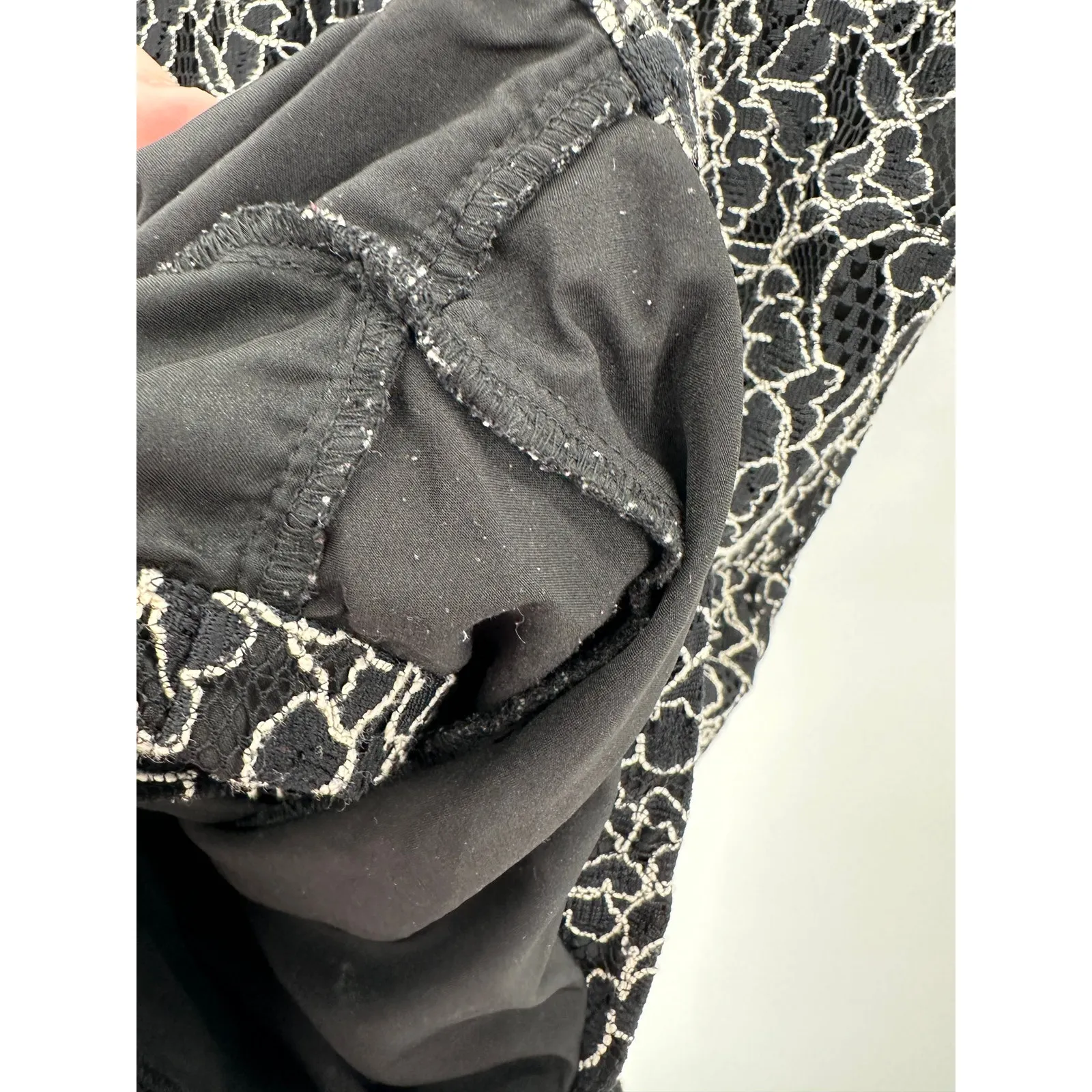 DV Dolce Vita Black Cream Floral Print 3/4 Sleeve Romper Women's Size X - Image 4