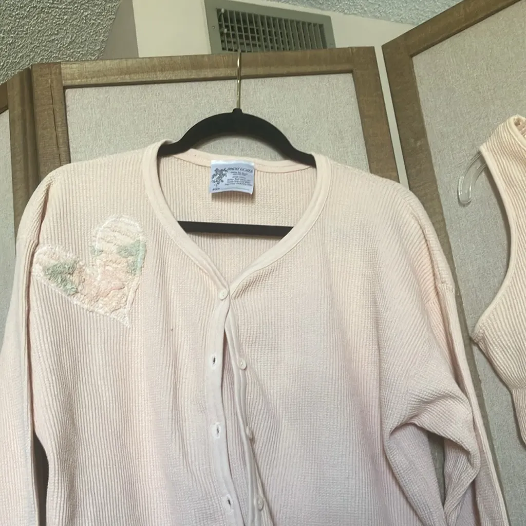 FINAL MARKDOWN Simply roses Cardigan and Tank Set with Heart Detail xl - Image 2