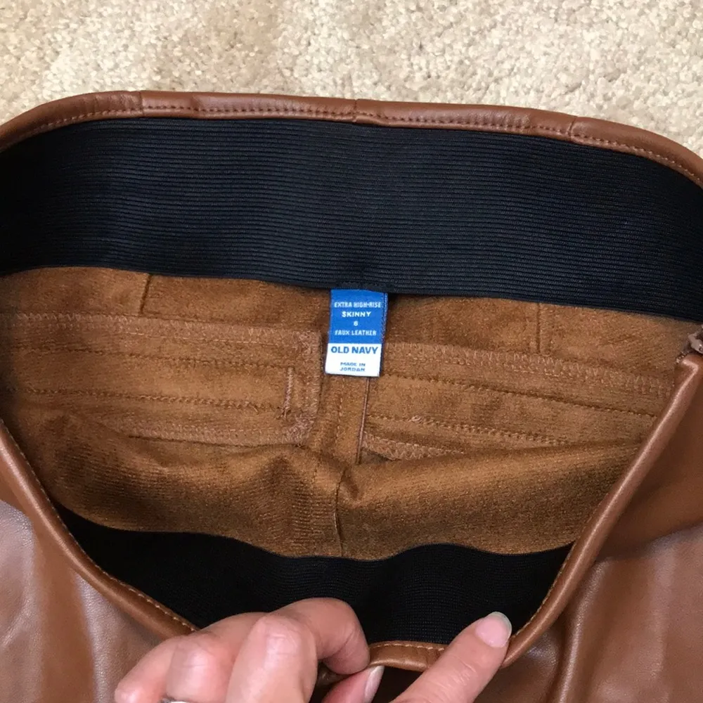 Old Navy Women’s Faux Leather Brown Extra High-Rise Skinny Zipper Ankle Pants - Image 9