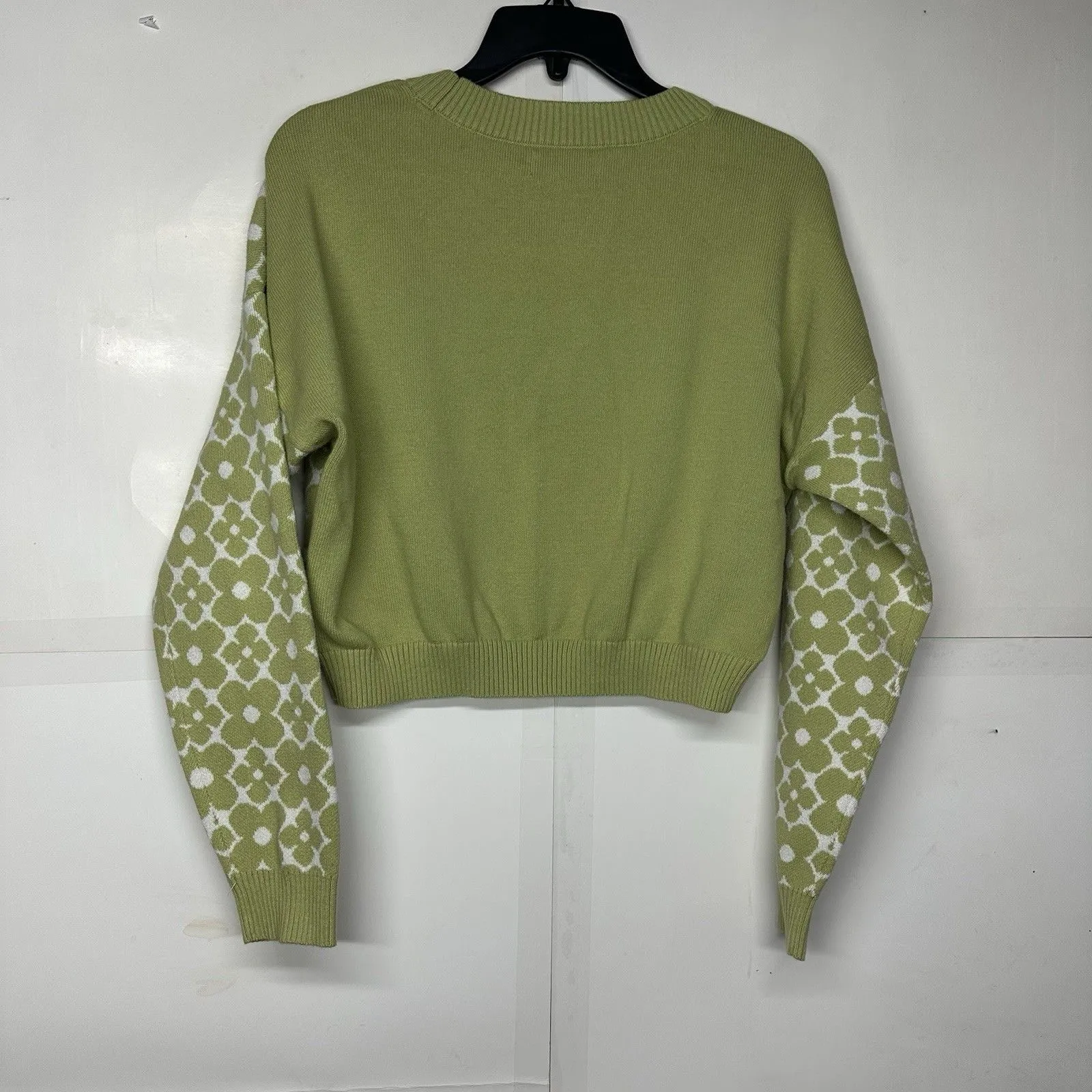 Hollister Women’s Green White Patterned Knit Sweater Size L Cropped Pullover - Image 8
