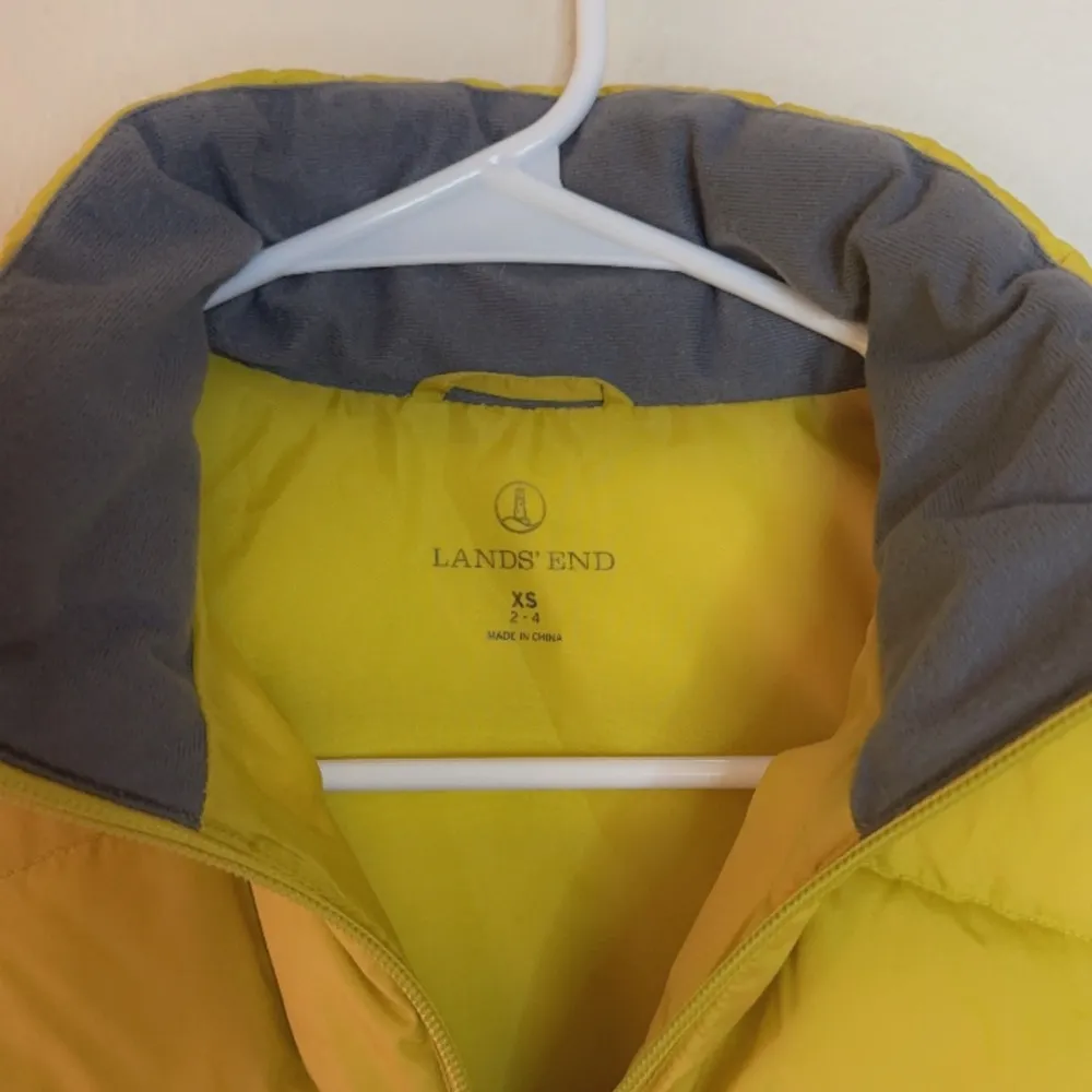 LIKE NEW LANDS' END Down Puffer Vest Chartreuse extra small - Image 4