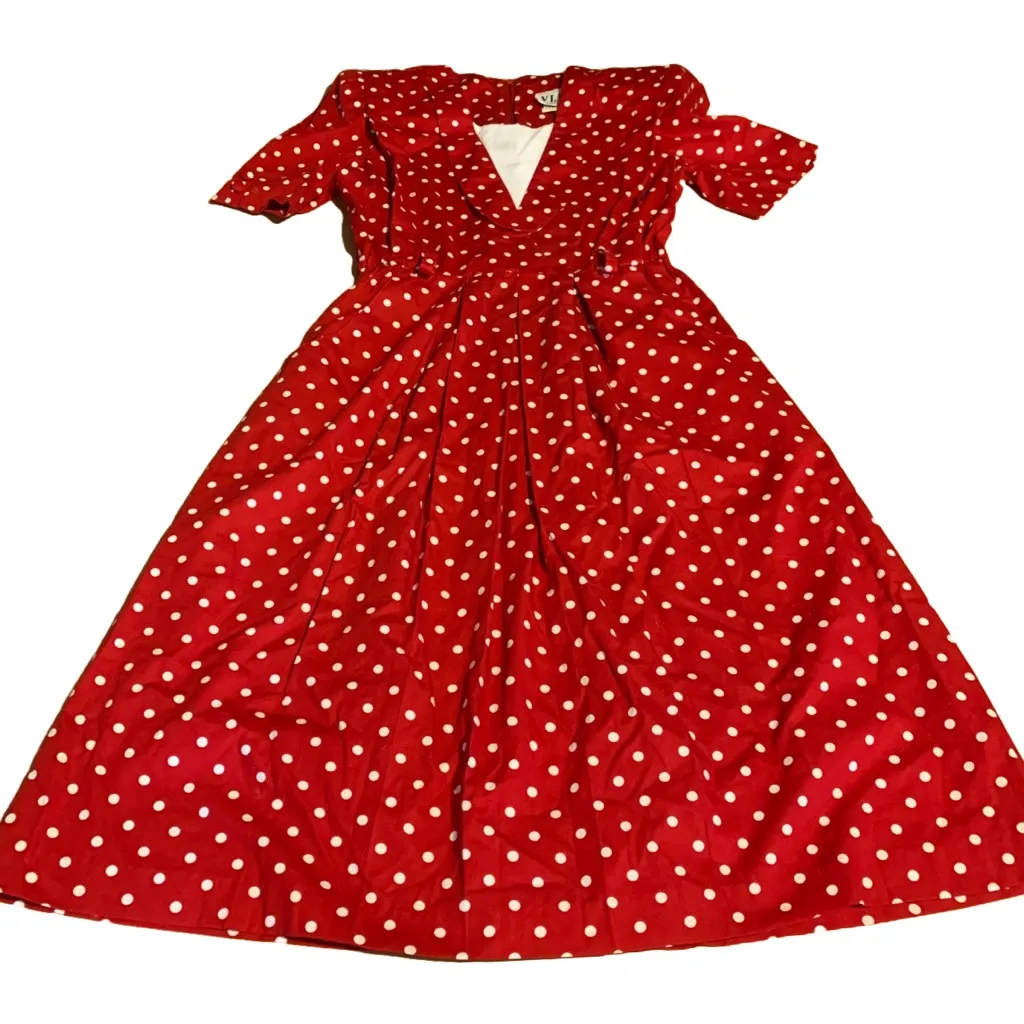 VINTAGE 1980'S V.L.P. PETITES RED & WHITE POLKA DOT DRESS WITH BELT (8P) - Image 6
