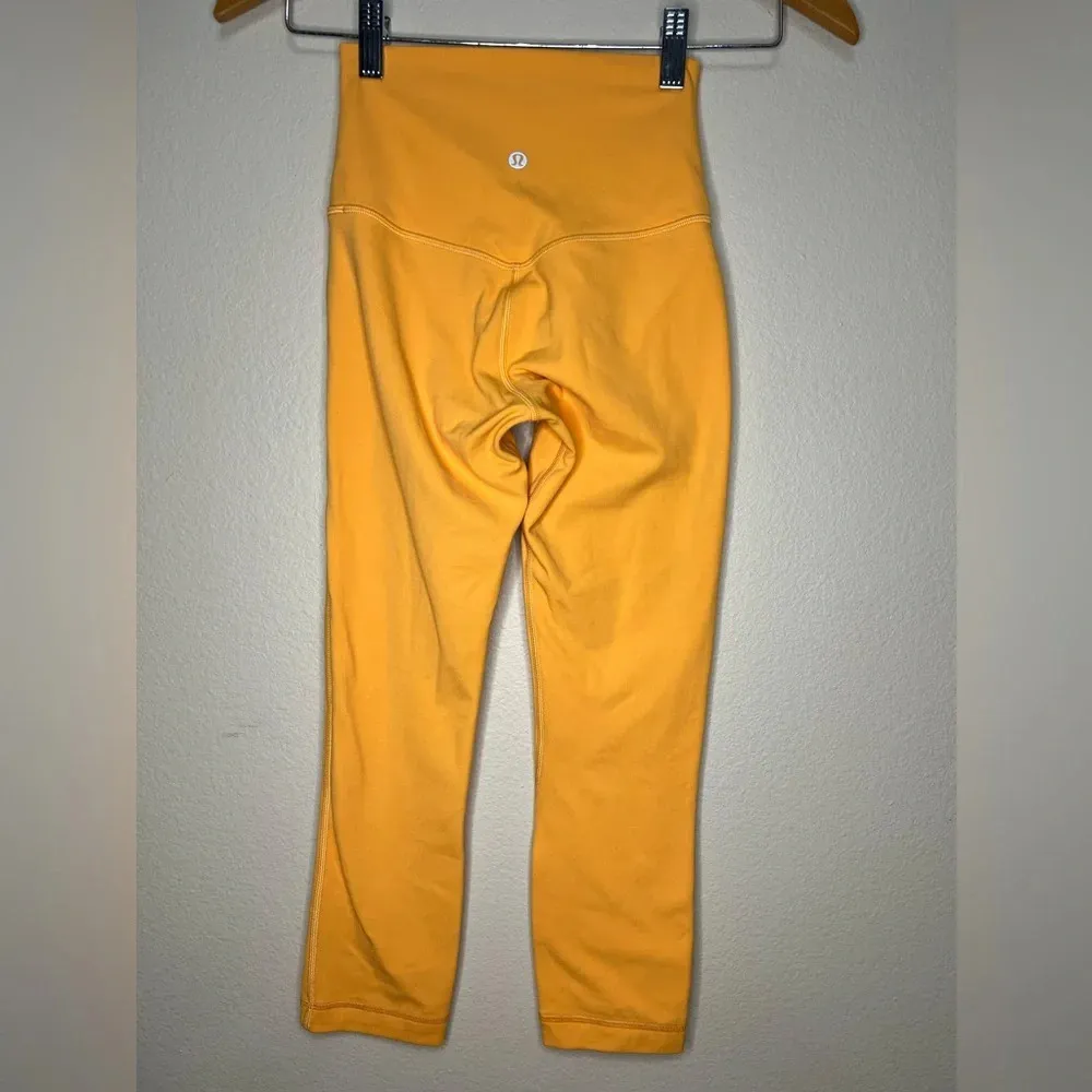 Lululemon Align High-Rise Crop 21"
Mango Dream size 2 - Image 3
