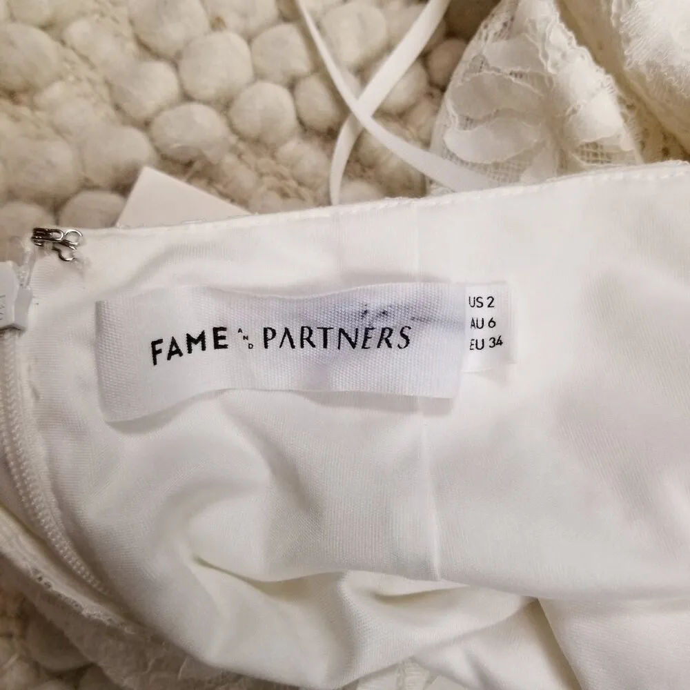 NWT Fame and Partners Chelsey White Lace Wedding Gown Dress Sz 2 - Image 9