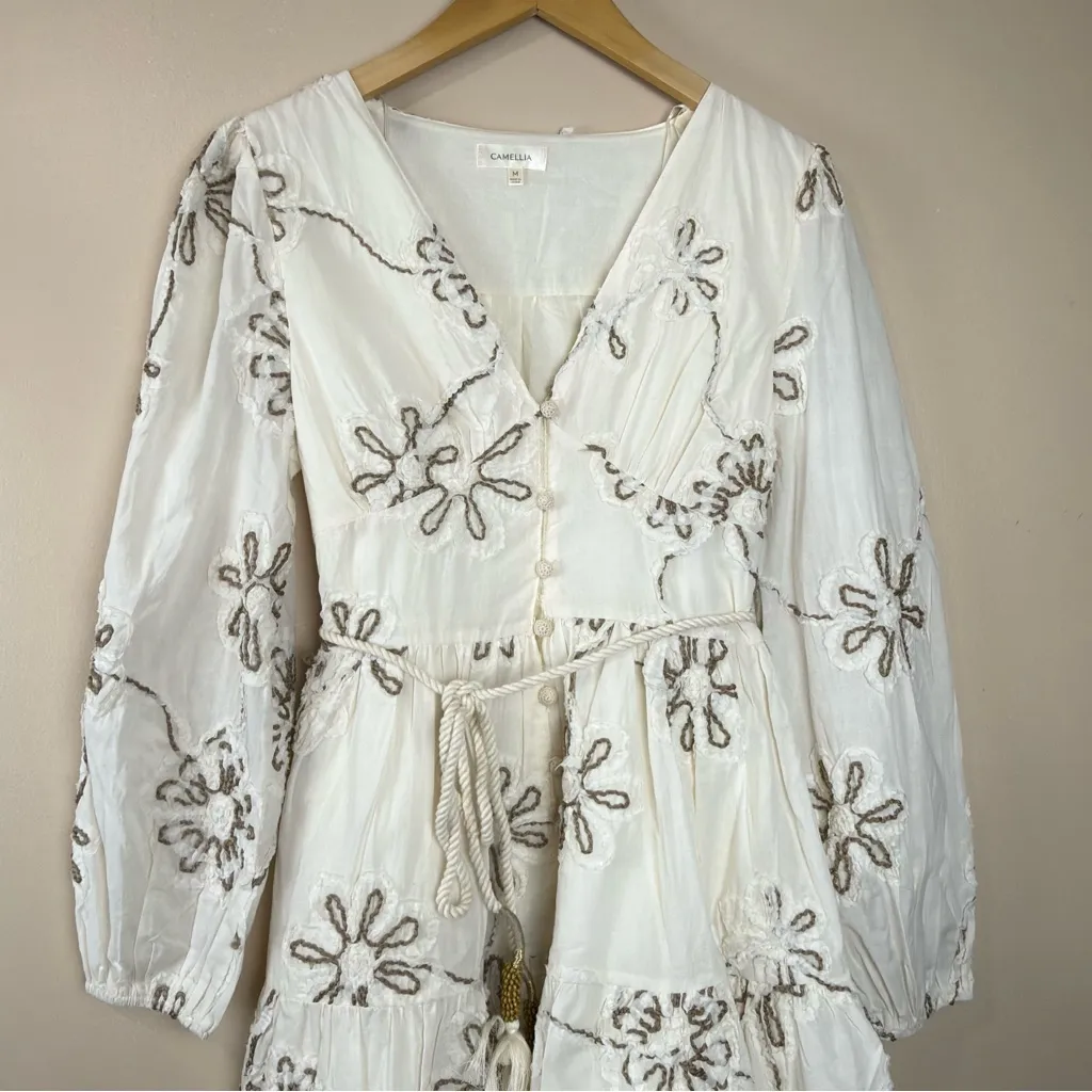 Camellia Embroidered Mini Dress Cream Tunic Style with Floral Embroidery Size M White Size M - Image 3