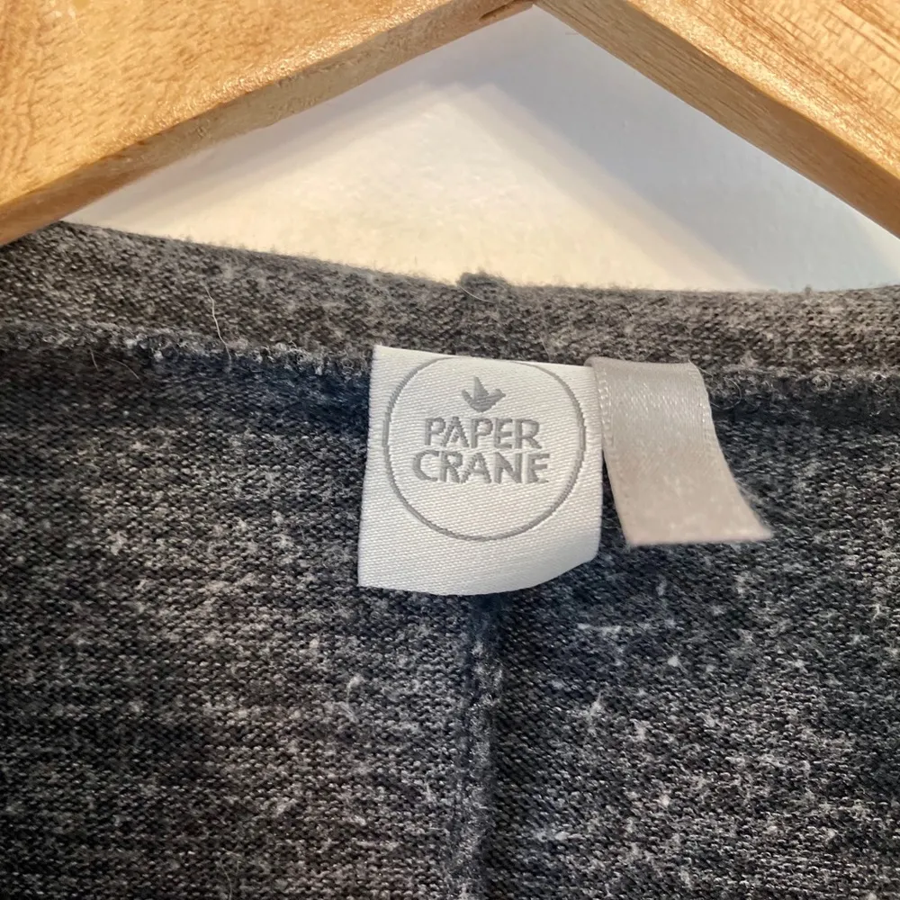 Paper Crane Hoodie String Drawstring Women's Cropped Gray Pullover With Pockets - Image 2