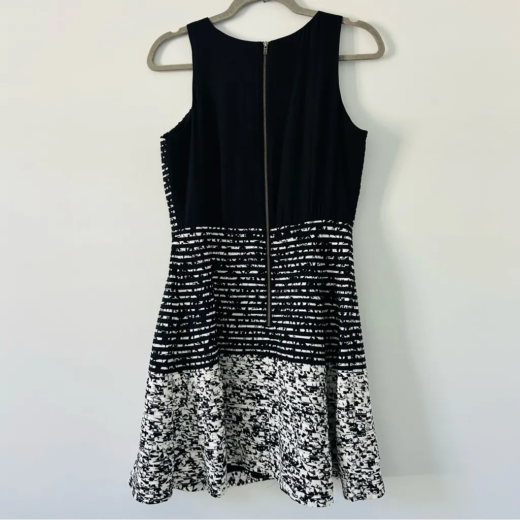 Parker White Black Silk Sleeveless Crepe Fit & Flare Mini Cocktail Dress S - Image 2
