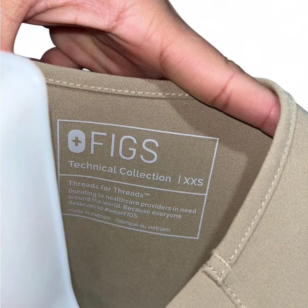 FIGS  Beige V-Neck scrub top - Image 4