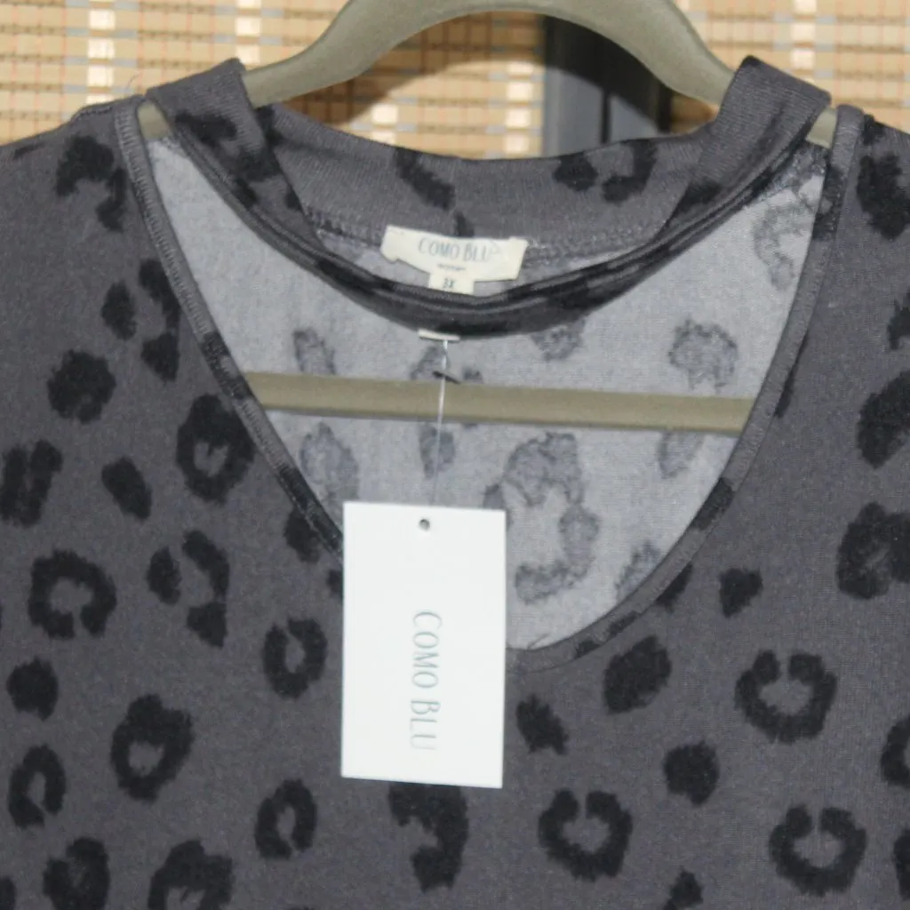 Como Blue Front Keyhole Gray with Black Cheetah Print Spots Sweater Size 3X - Image 2