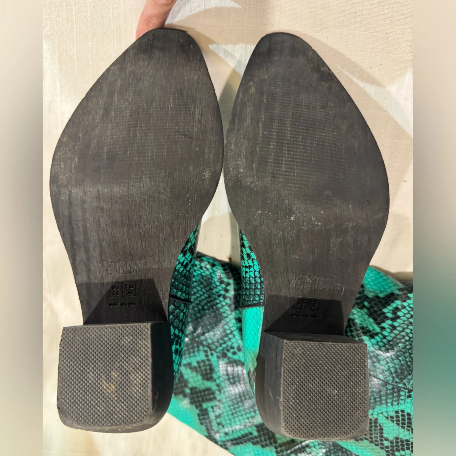 The Sheila Snakeskin Heeled Boots by Wetkiss Green Size 7.5 - Image 10