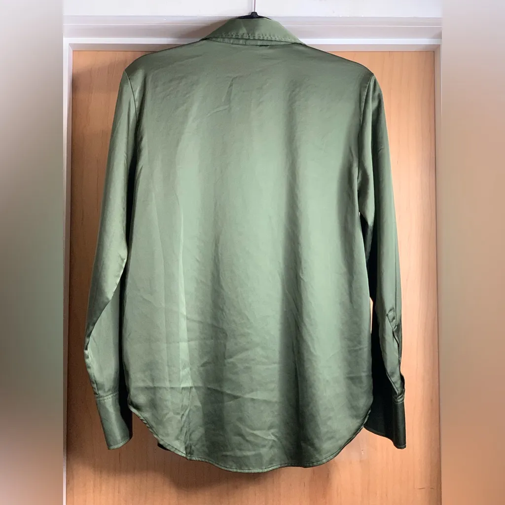 H+M Green Satin Button-Up Collared Shirt.   Size-Small - Image 3