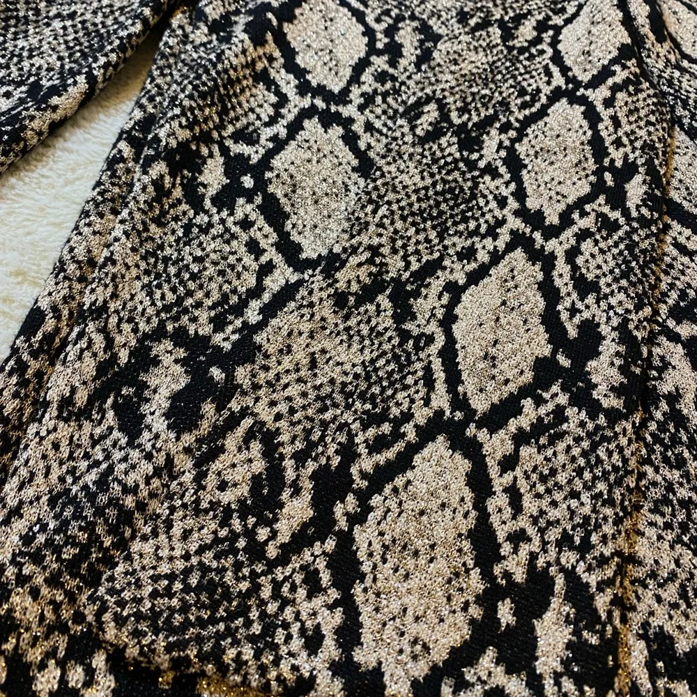 Chico's Sparkly Snakeskin Scarf Top (removable) 0/XS - Image 3