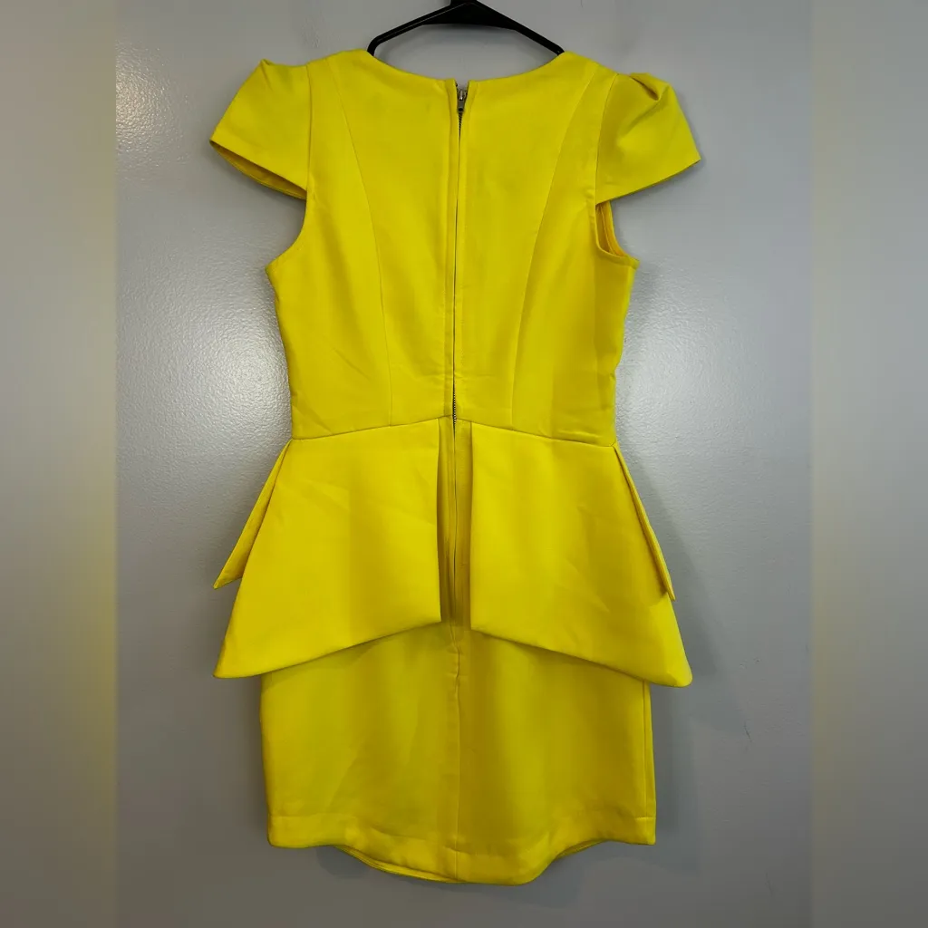 Showpo. Bright Yellow Cap Sleeve V - Image 7