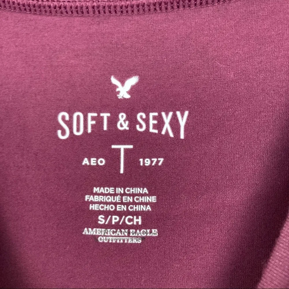 American Eagle Soft & Sexy Maroon Call me T Shirt Sz S - Image 3
