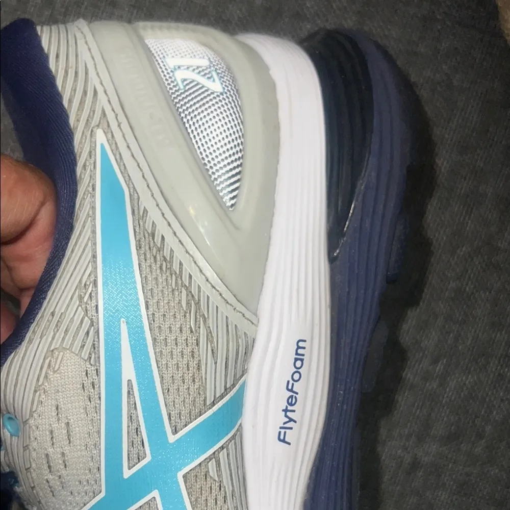 ASICS Women's Running Shoes - Cream and Blue 9.5 Flytrfoam - Image 5