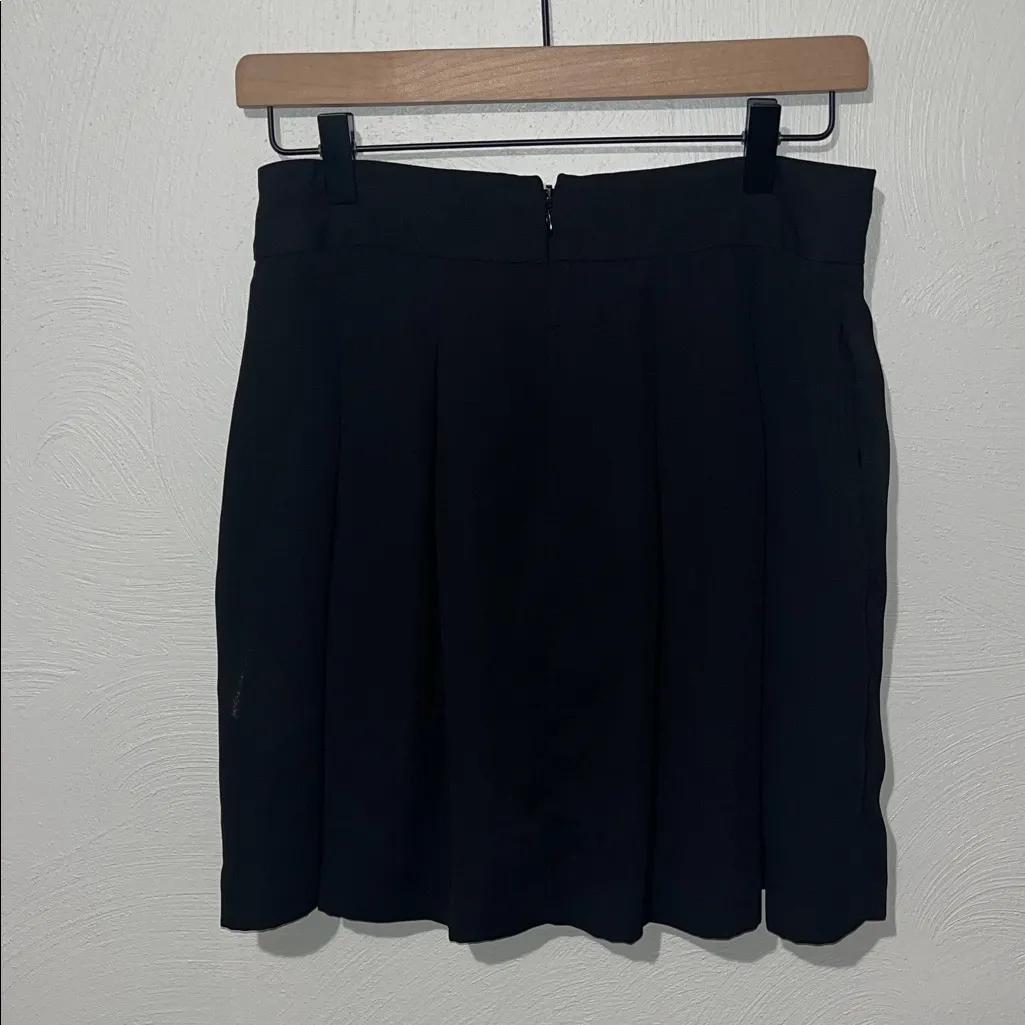 Banana Republic Black Skirt - Image 3