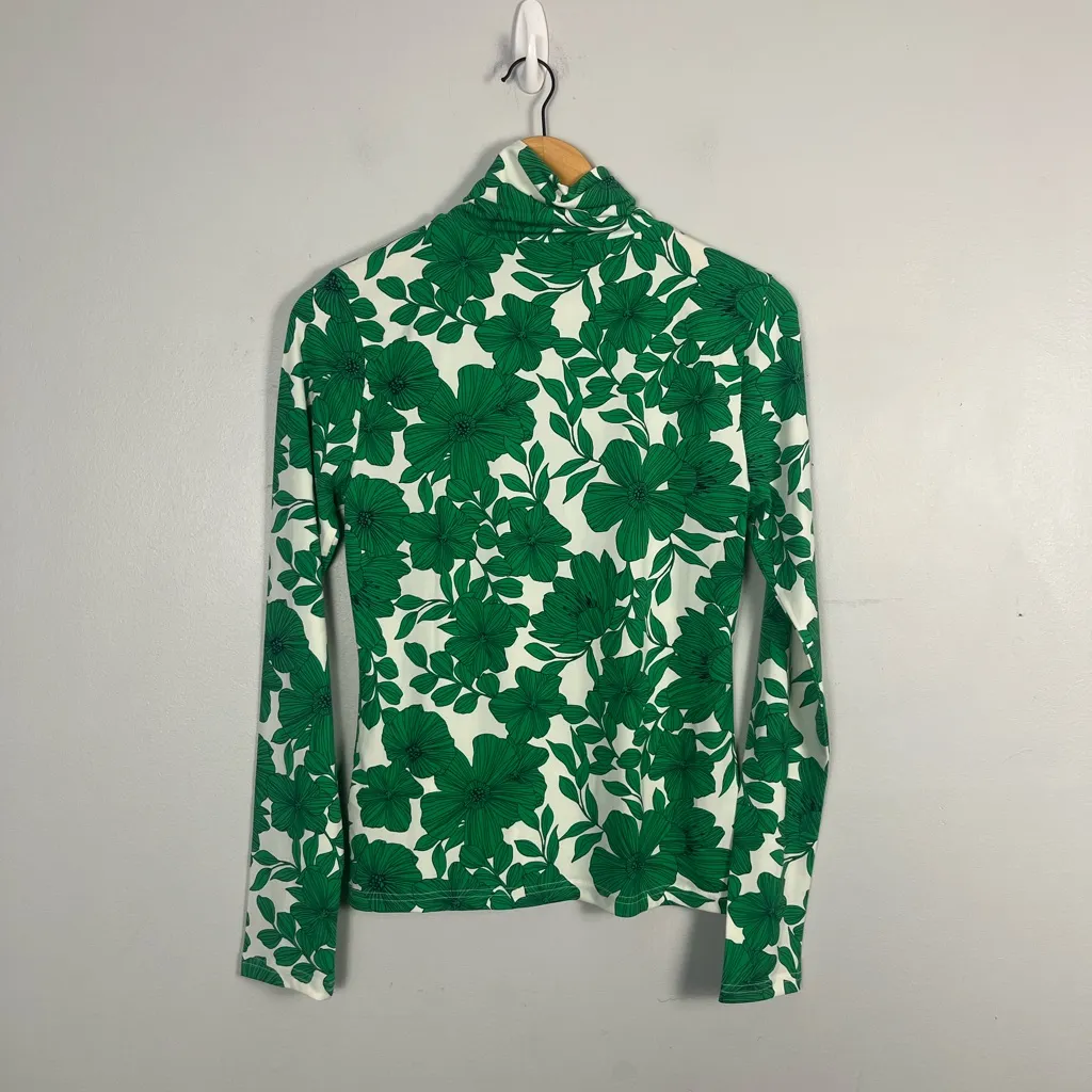 J. Crew Matte Jersey Turtleneck Green Botanical Floral Shirt Size M - Image 6