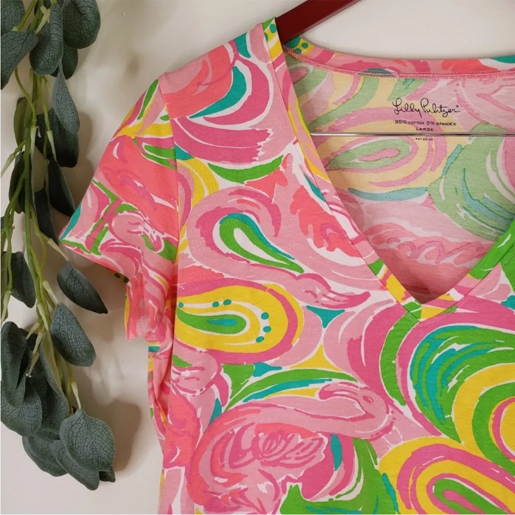Lilly Pulitzer Michele V Neck Swirls Flamingo Top | Large - Image 3