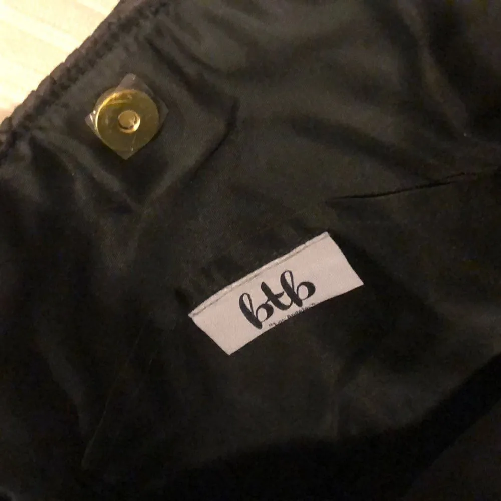 Btb Black Fringe Half Round Straw Tote Bag with Pom Poms and Heart Patches - Image 5