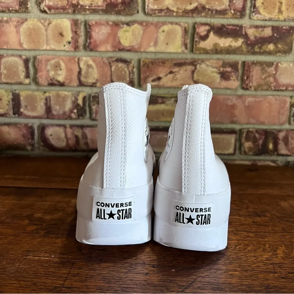 Converse NEW CTAS Lugged 2.0 Hi White Leather Unisex Shoe Size 8.5 or 10.5 #479 - Image 4