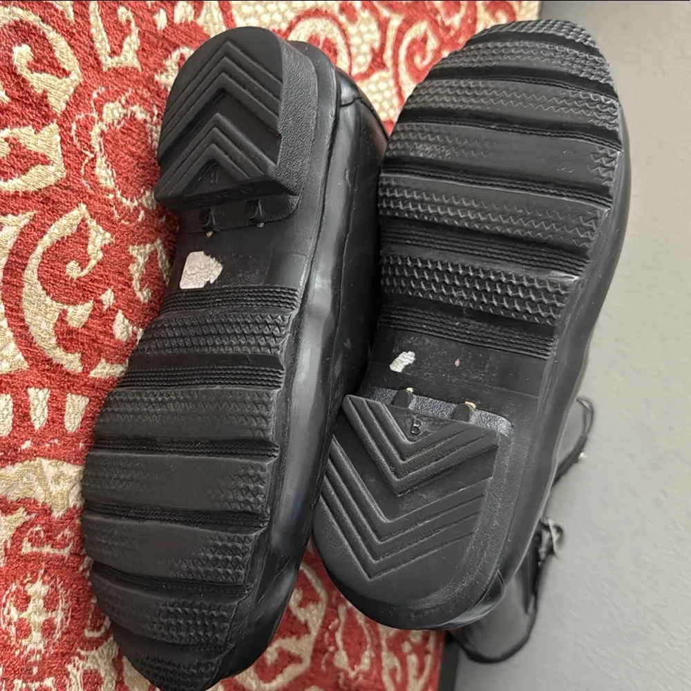 Hunter Classic Black Short Boots - Image 6