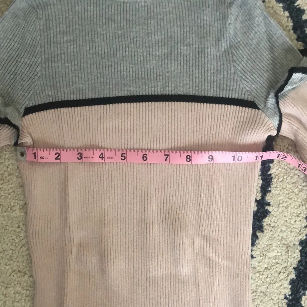 🆕Guess Long Bell Sleeve Sweater NWT - Image 6