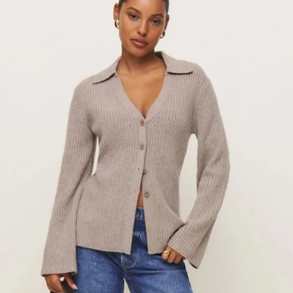 Reformation NEW Shea Cashmere Collared Cardigan in Toast - Image 2