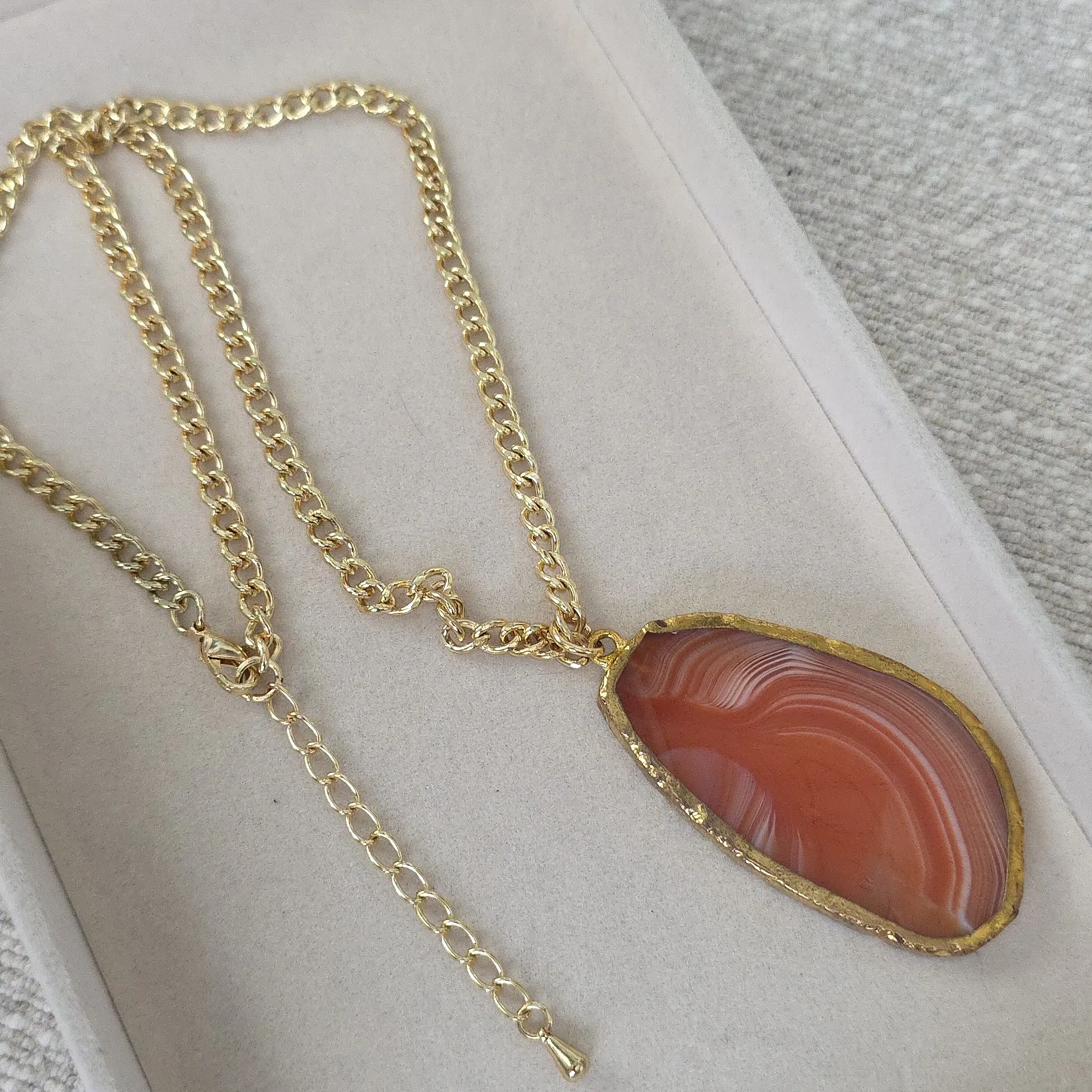 Gold Chain Necklace with Agate Stone Pendant - Image 2