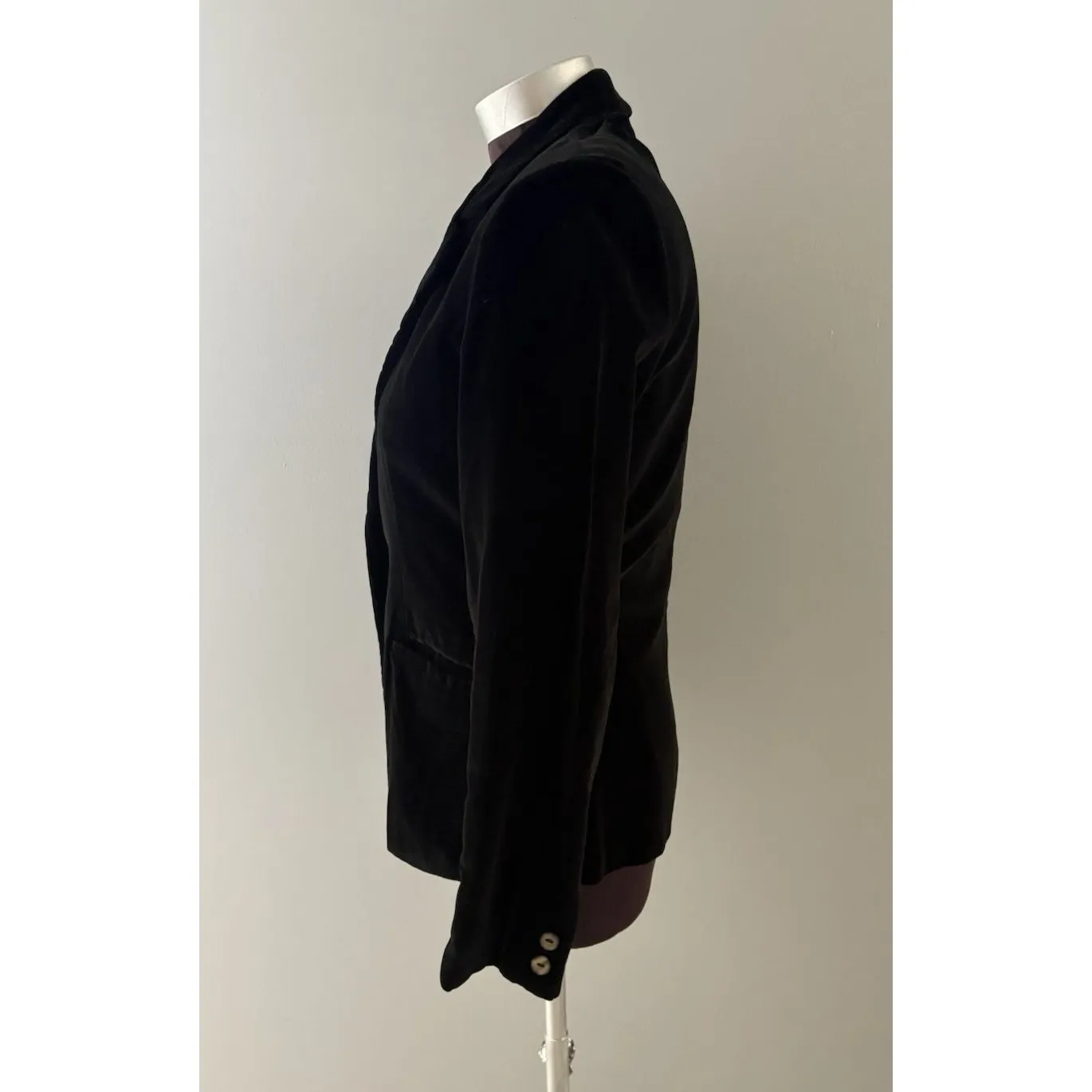 Vintage Black Velvet Blazer Size 9 Two Button Dark Romance GothV Victorian - Image 3