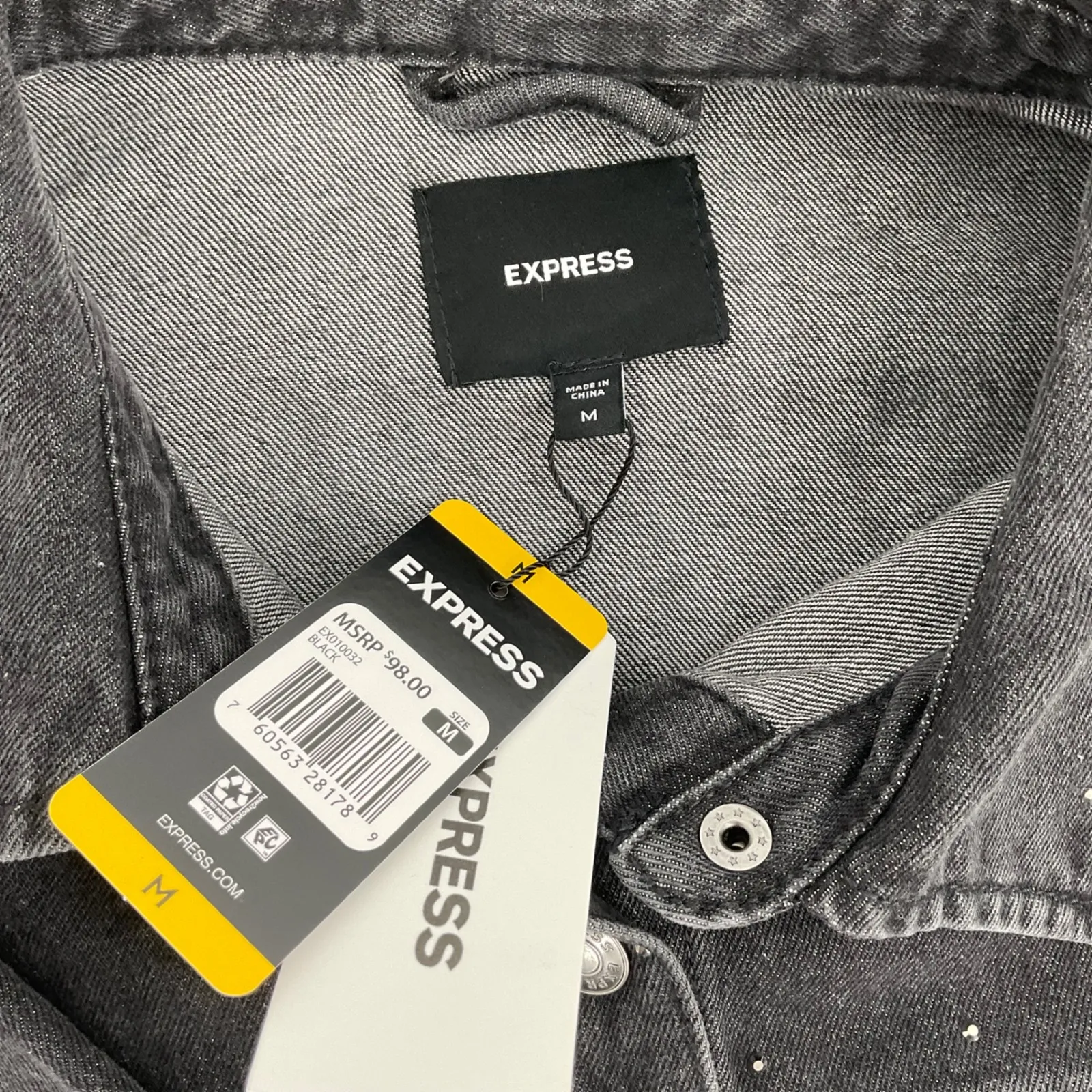 EXPRESS‎ Black Studded Denim Trucker Jacket Women's Size Medium Rhinestones - Image 6