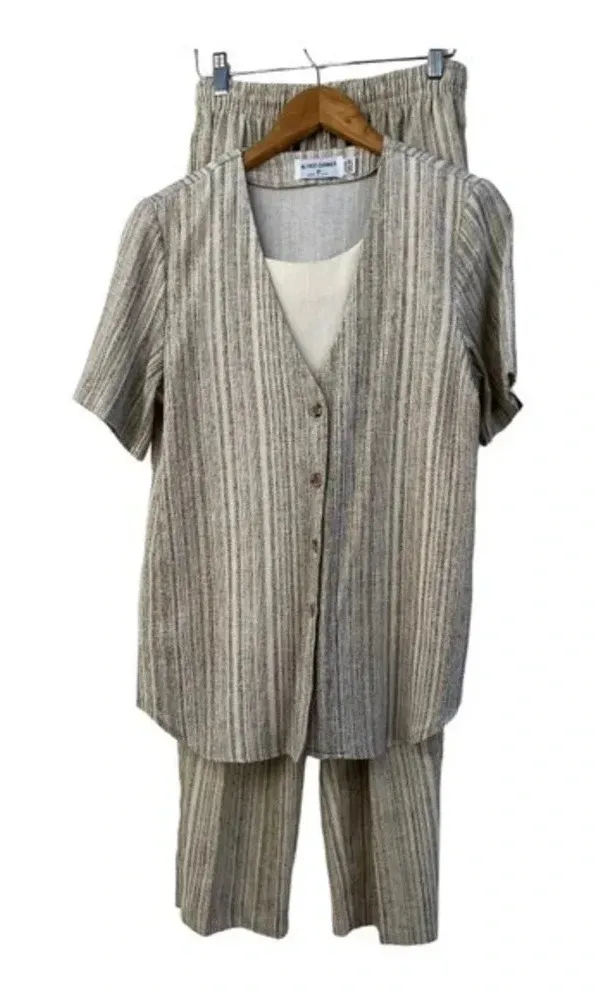 Alfred Dunner Crinkle Pin Stripe Size 8 Elastic Waist Pant Suit Neutral Colors - Image 1