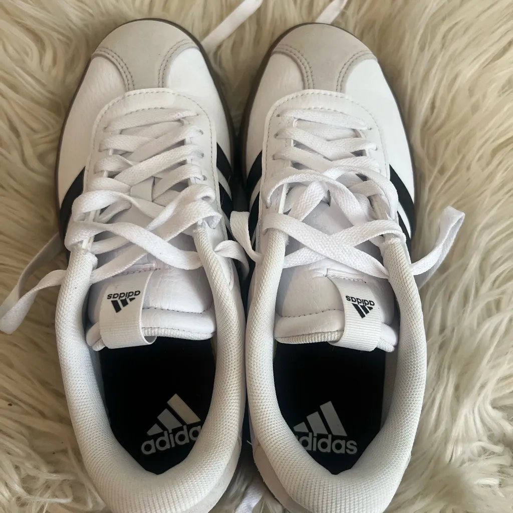 ADIDAS VL COURT 3.0 SHOES White Size 6 - Image 4