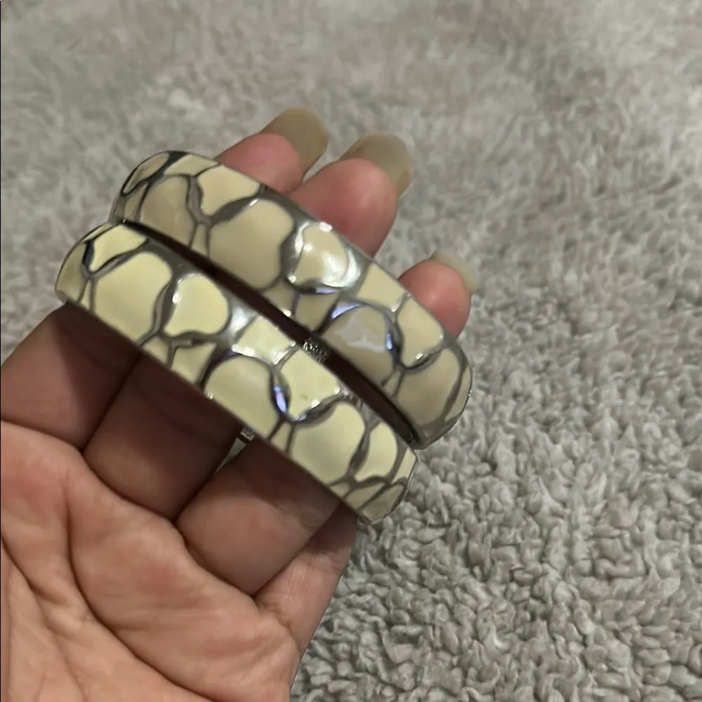 Cream and Silver Heart Bangles - Image 8