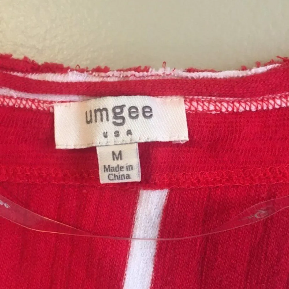 Umgee medium red and white oversized sweater - Image 3