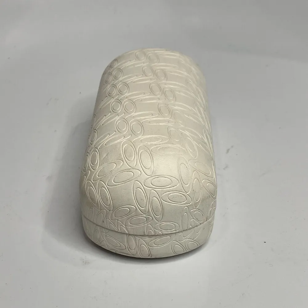 Oakley  glasses case‎ white - Image 2