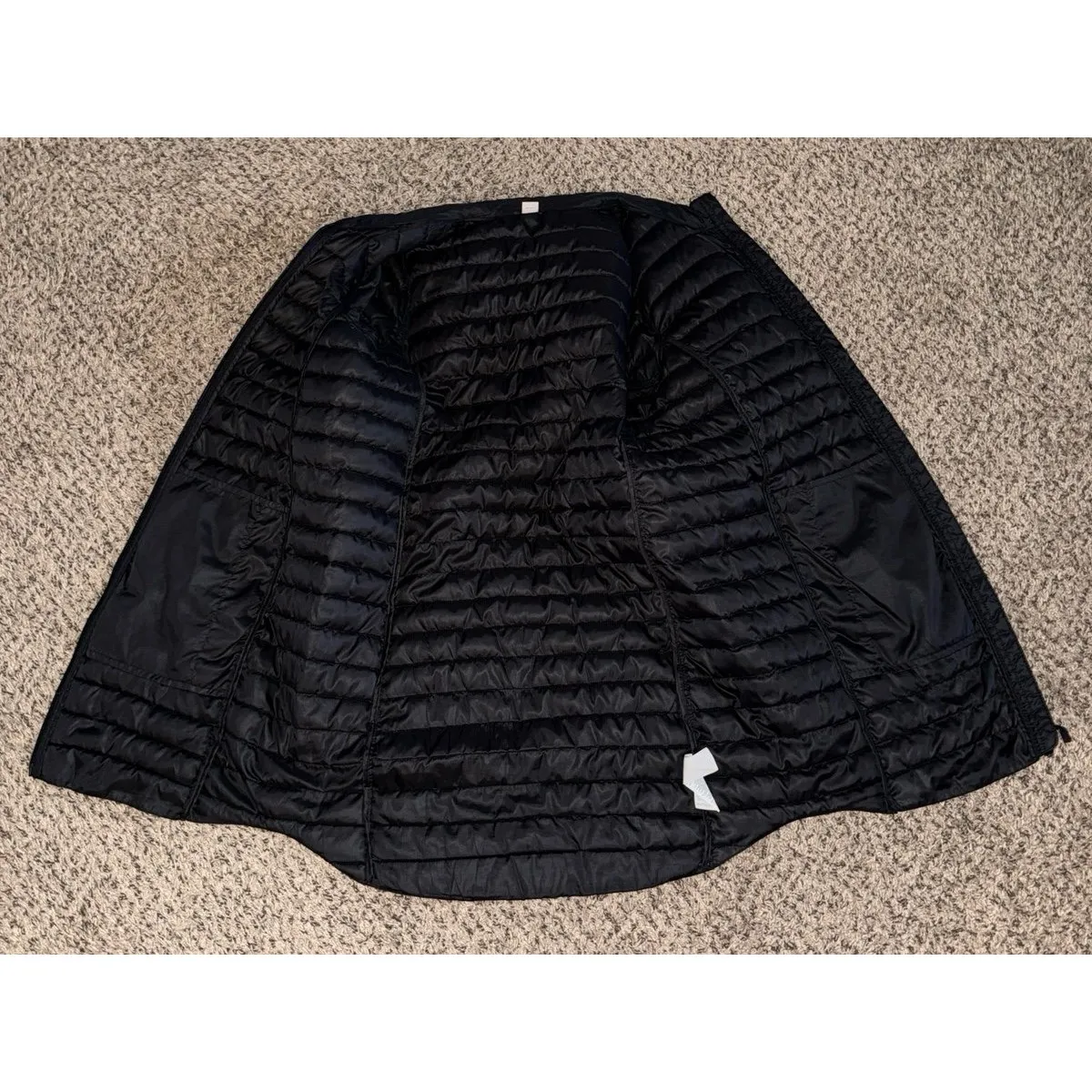 Old Navy Active Women's Black Water Resistant Quilted Tunic Jacket Size Medium - Image 5