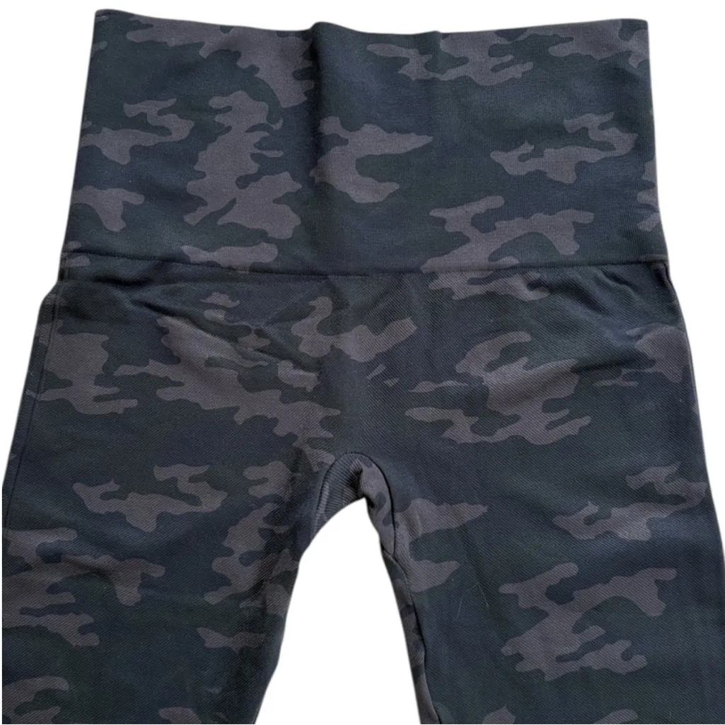 Like New SPANX Look At Me Now
Camo Leggings Size Large - Image 7