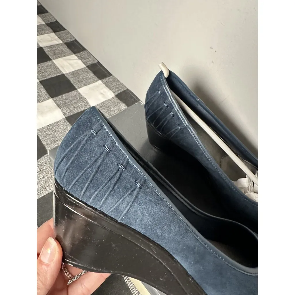 New Size 8 M Kate Ann Leah Mid Wedge Pump Comfort Shoe Pleated Suede Blue - Image 4
