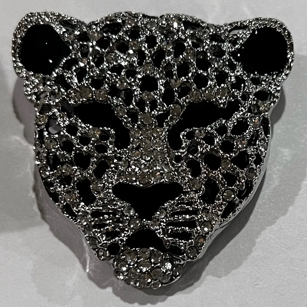 Leopard Head Rhinestone Encrusted Brooch Black - Image 6