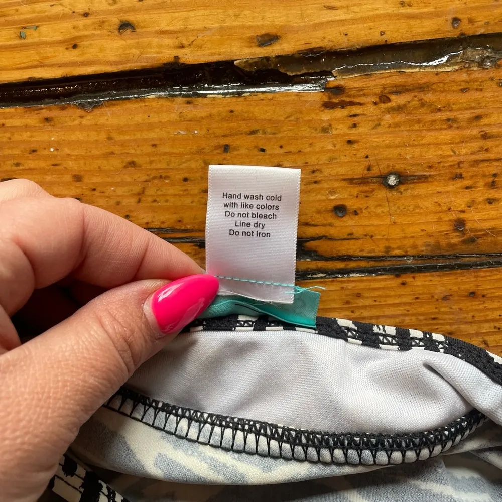 Love Your Assets by Spanx Drawstring Tankini Zebra Size Medium - Image 7