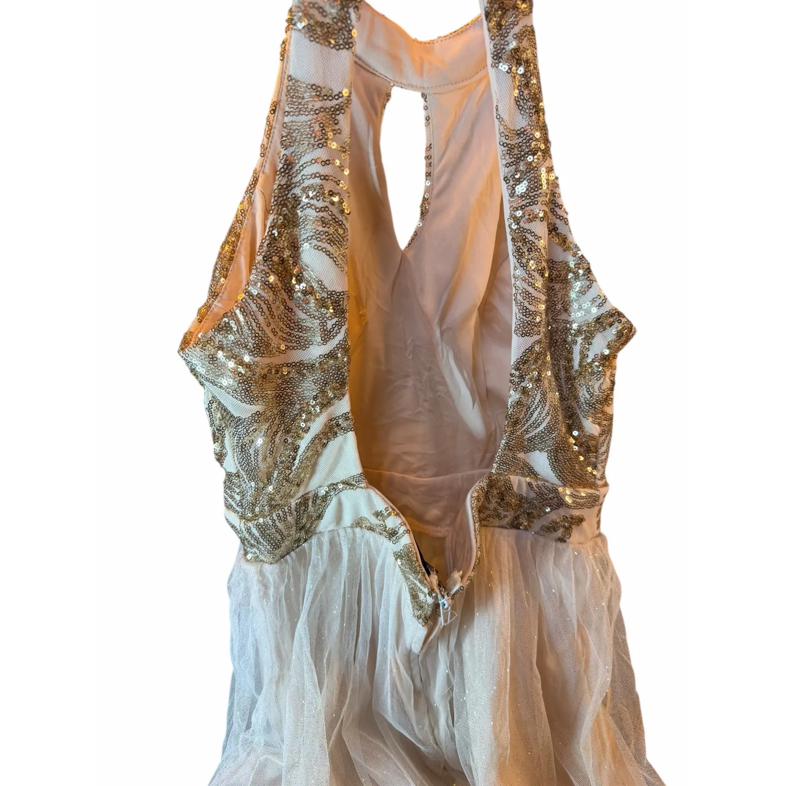 NWT Windsor Gold Sequin Halter Dress - Size 9 - Image 13
