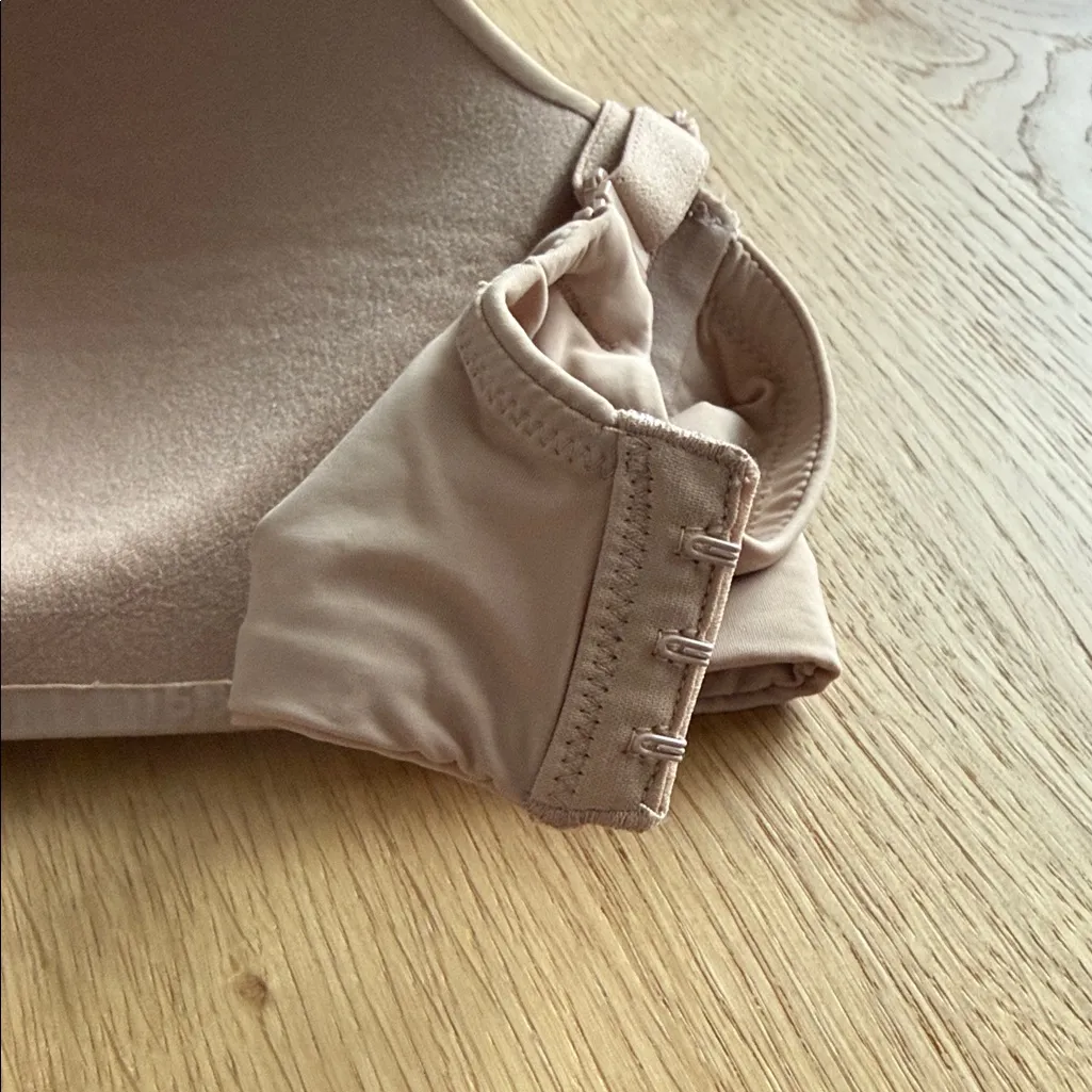 Victorias Secret wireless Nude Bra - Image 5