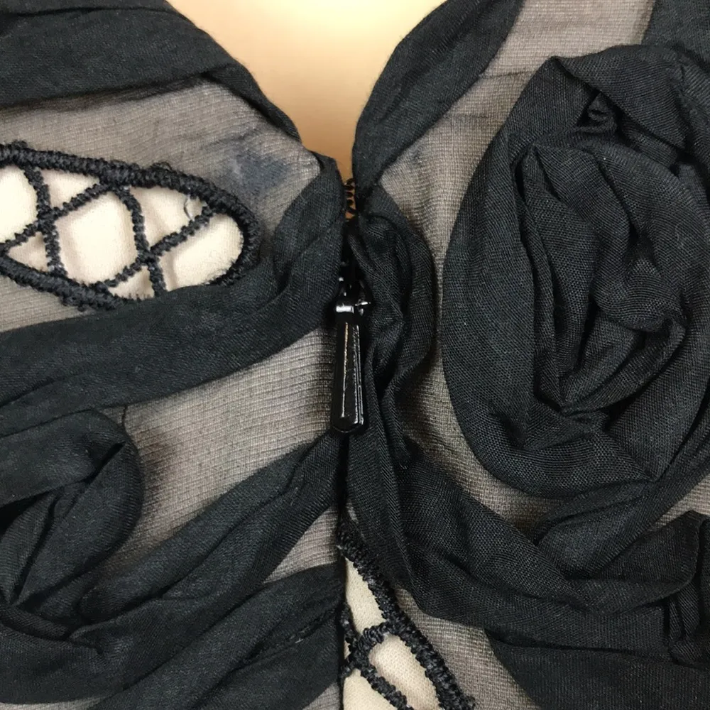 Lela Rose Women’s Silk 3D Floral Net Design Sleeveless A - Image 8