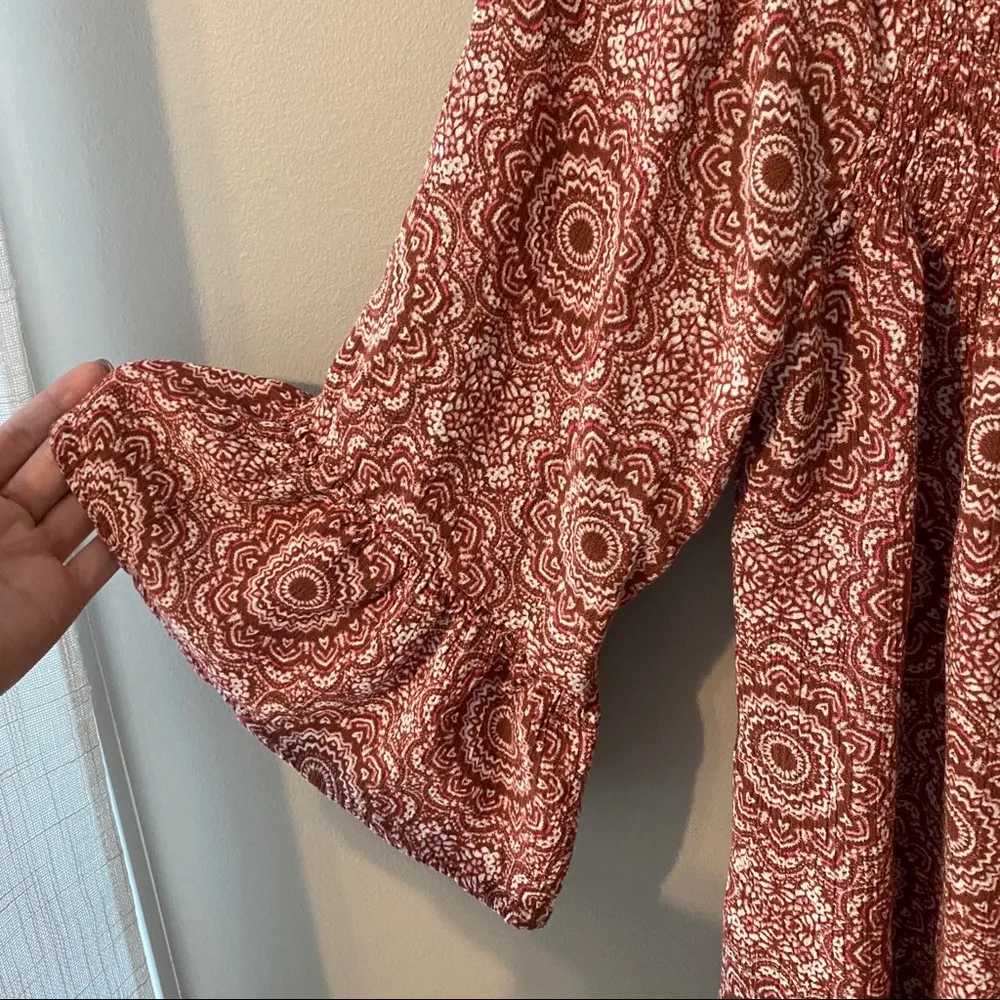 Altar'd State Geometric Off-Shoulder Top Pink. Sz Medium - Image 4