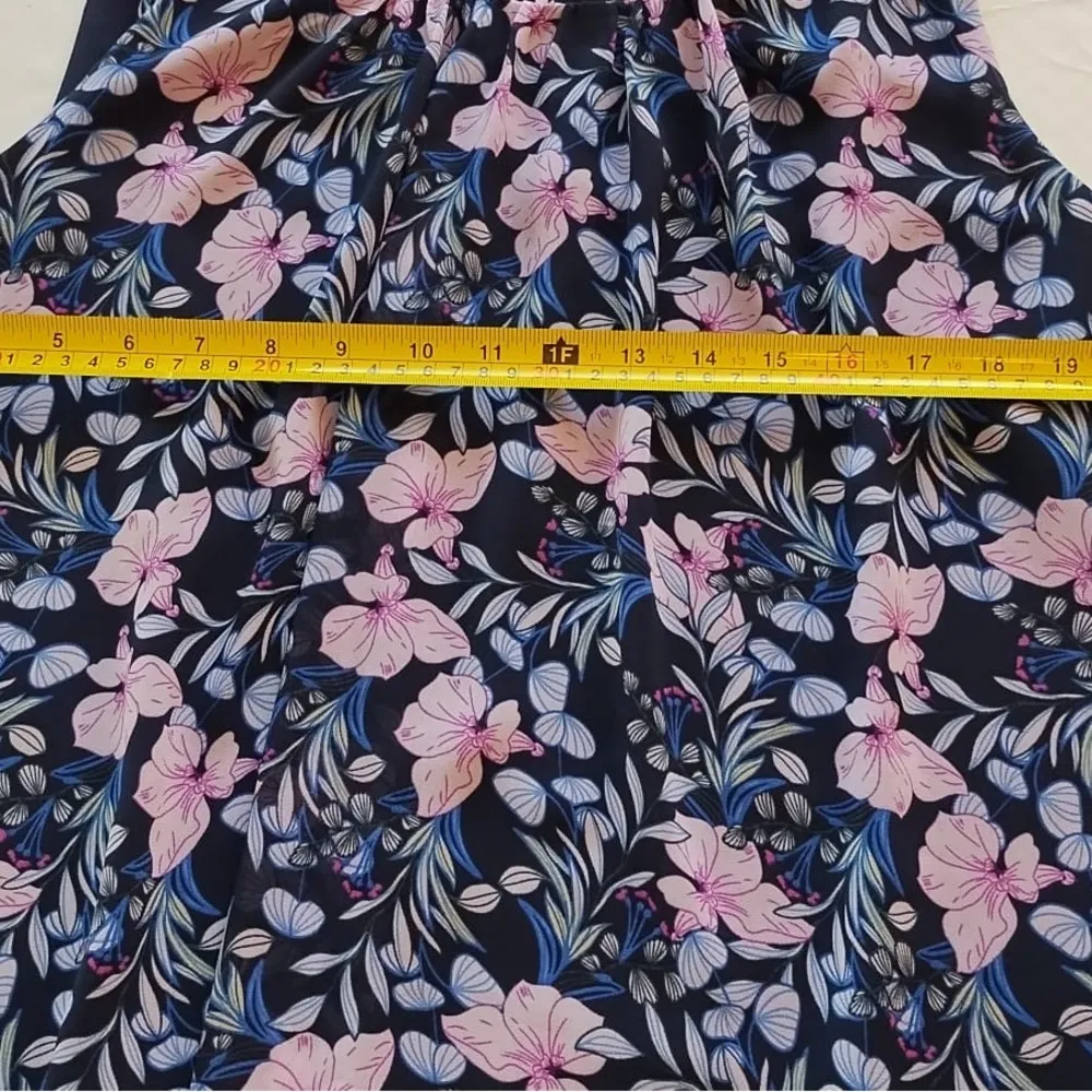 Vince Camuto Navy Floral Spring Injection Sleeveless Roundneck Blouse Sz XXL. - Image 7