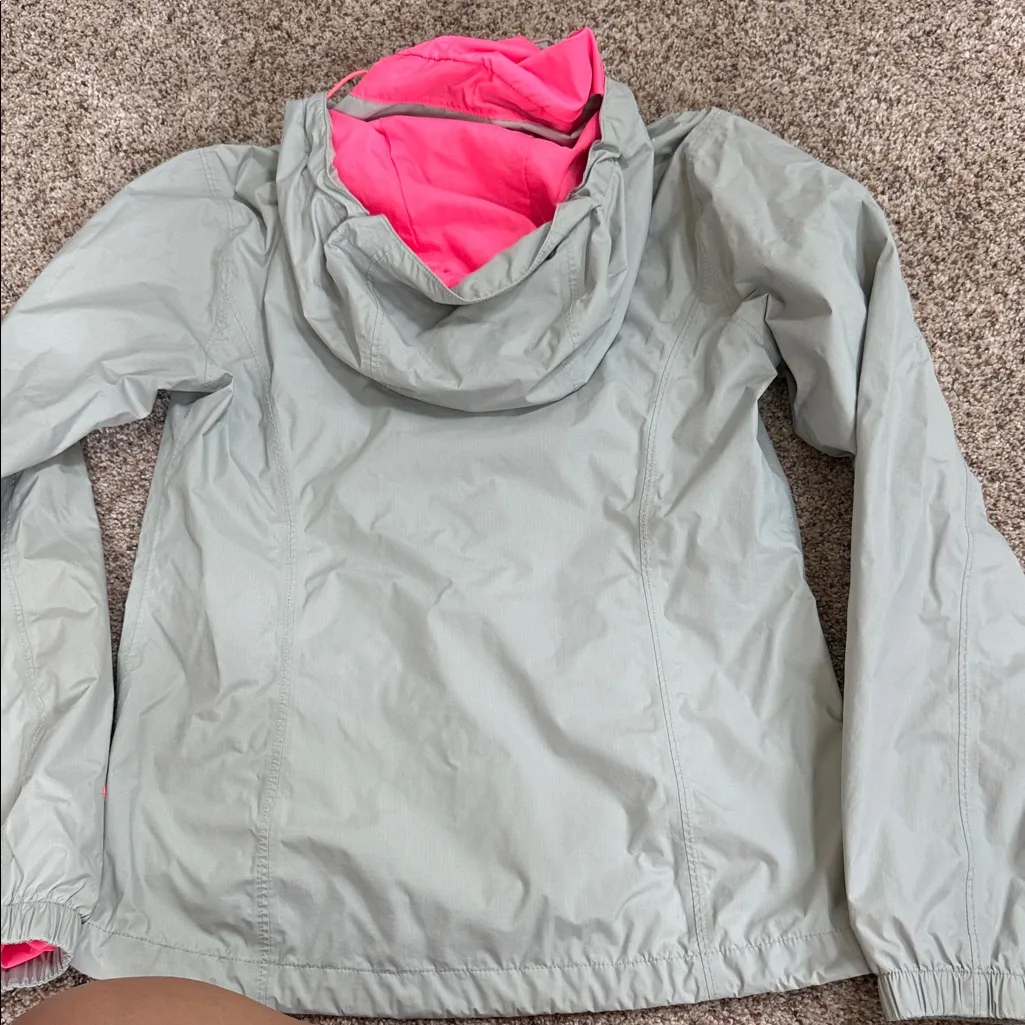 The North Face Light Gray Jacket with Pink Highlights - Image 6