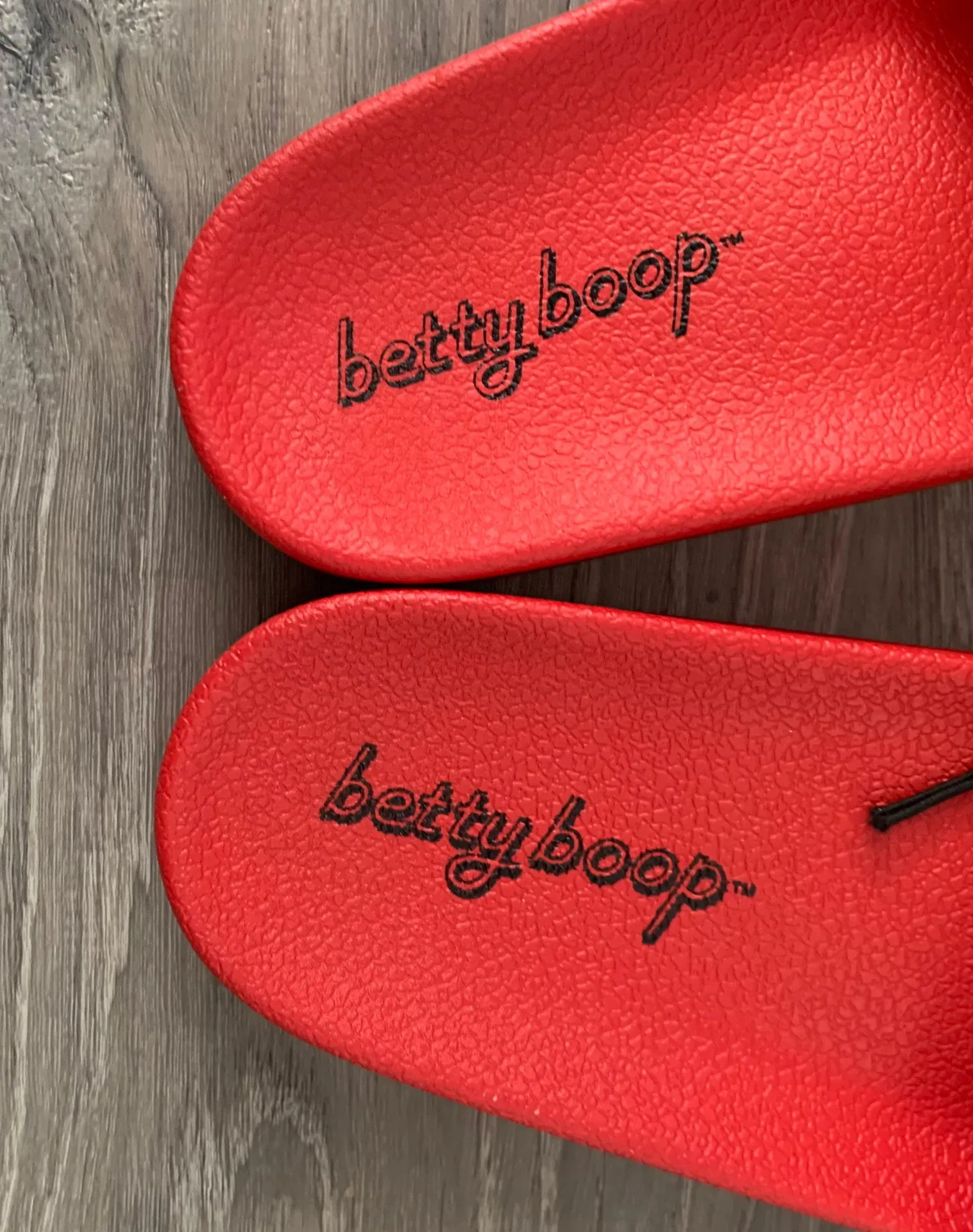 Betty Boop NWT  Slides Sandals Slip On Retro Polka Dots Red Black White Heart Size 10 - Image 3