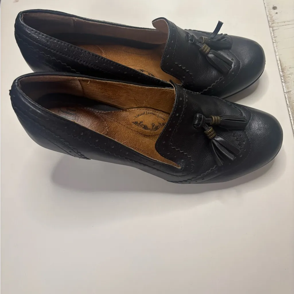 Sofft Tailyn Oxford Tassel Pumps Heels Black Leather Size 9 Comfort Shoes - Image 2