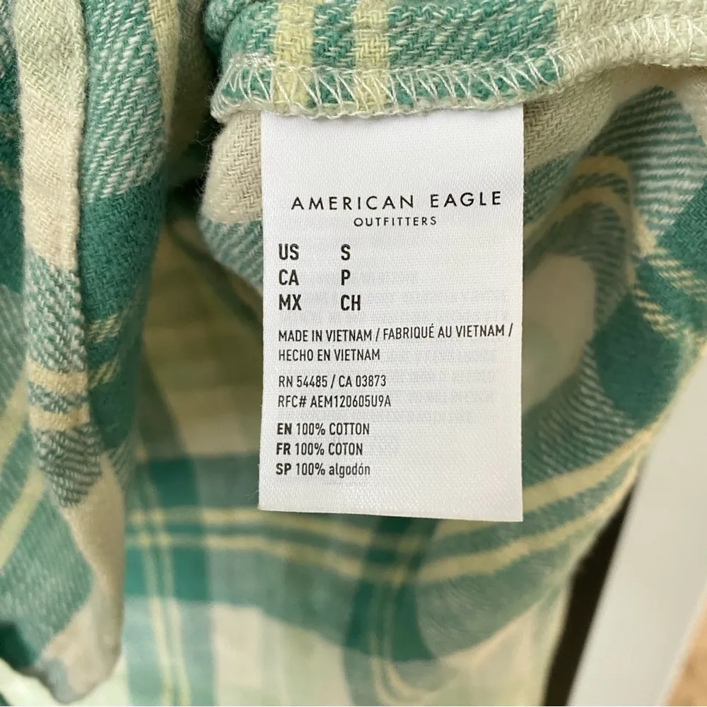 NWT American Eagle Cropped Plaid Button Down Shirt - Image 2