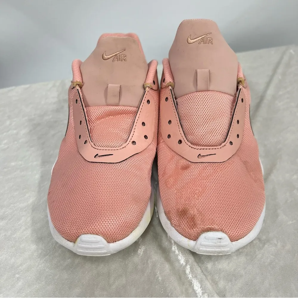 Womens Nike Air Max Oketo size 8.5 flawed - Image 4